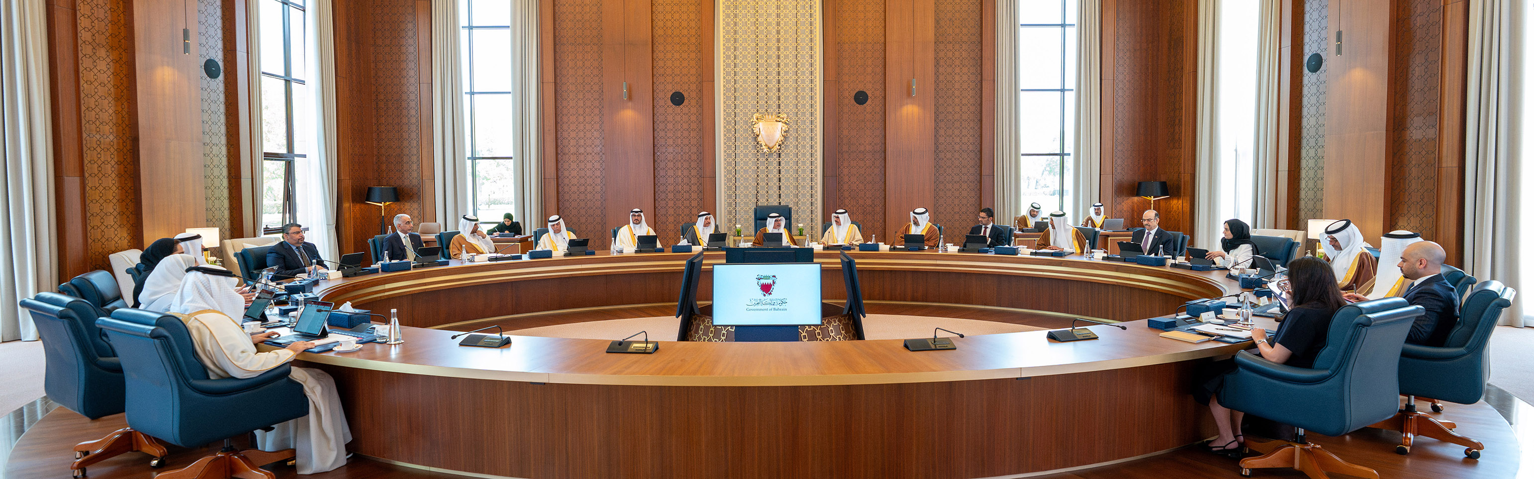 سمو ولي العهد رئيس مجلس الوزراء يترأس الاجتماع الاعتيادي الأسبوعي لمجلس الوزراء